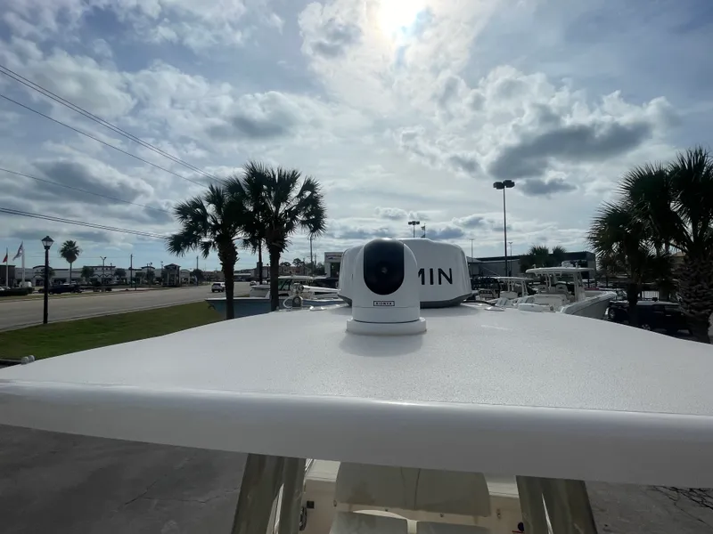 Slide: The Image of Grady-White 251 COASTAL EXPLORER 2025 - 27