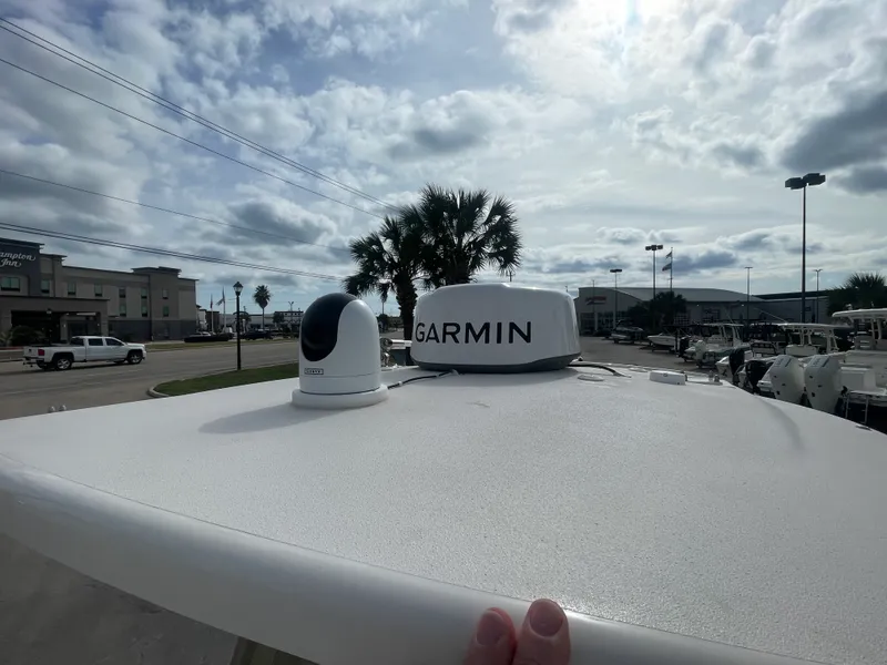 Slide: The Image of Grady-White 251 COASTAL EXPLORER 2025 - 28