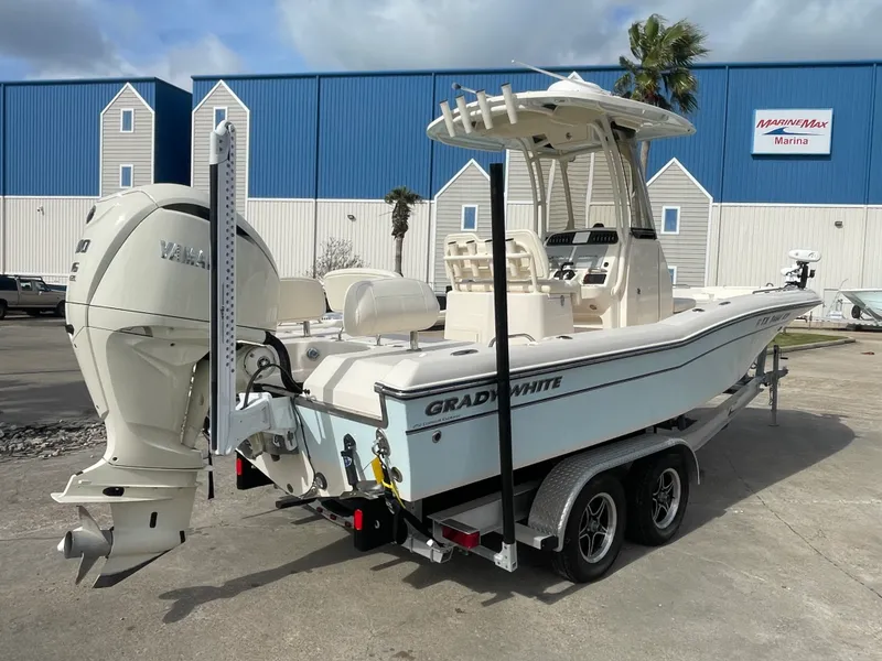 Slide: The Image of Grady-White 251 COASTAL EXPLORER 2025 - 4