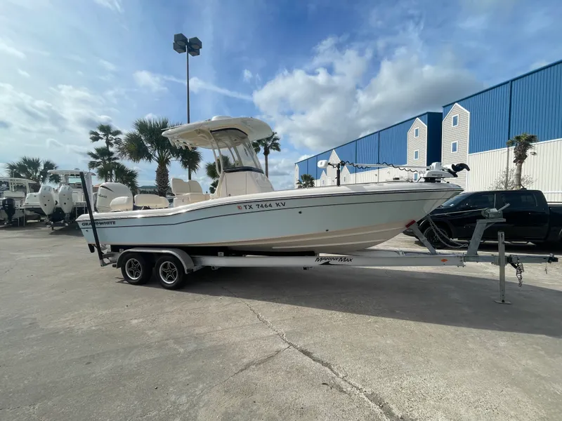 Slide: The Image of Grady-White 251 COASTAL EXPLORER 2025 - 6