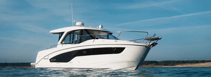 The Image of Beneteau Power Antares 9 2027 - 0