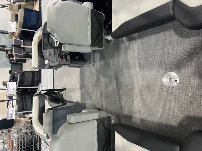 Slide: The Image of Sylvan R20 LZ DH 2026 - 10