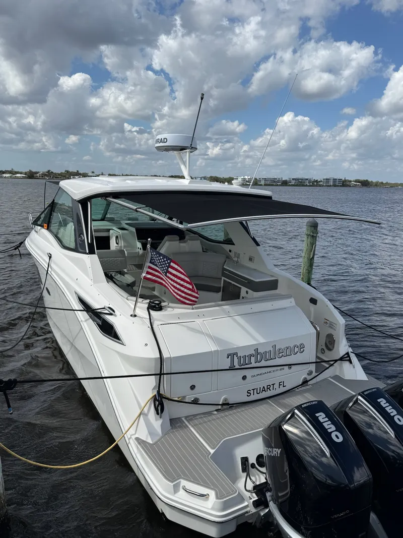 Slide: The Image of Sea Ray 320 SUNDANCER OB 2023 - 4