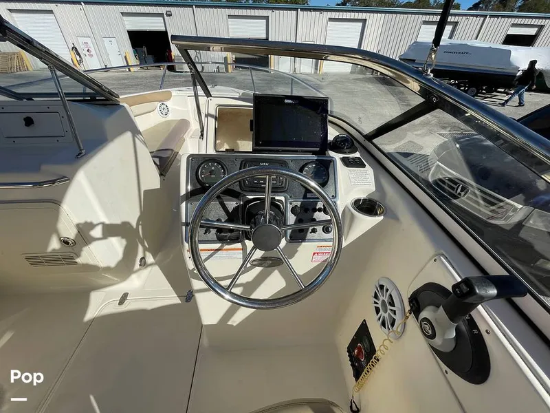 Slide: The Image of Scout 210 Dorado 2022 - 16201575