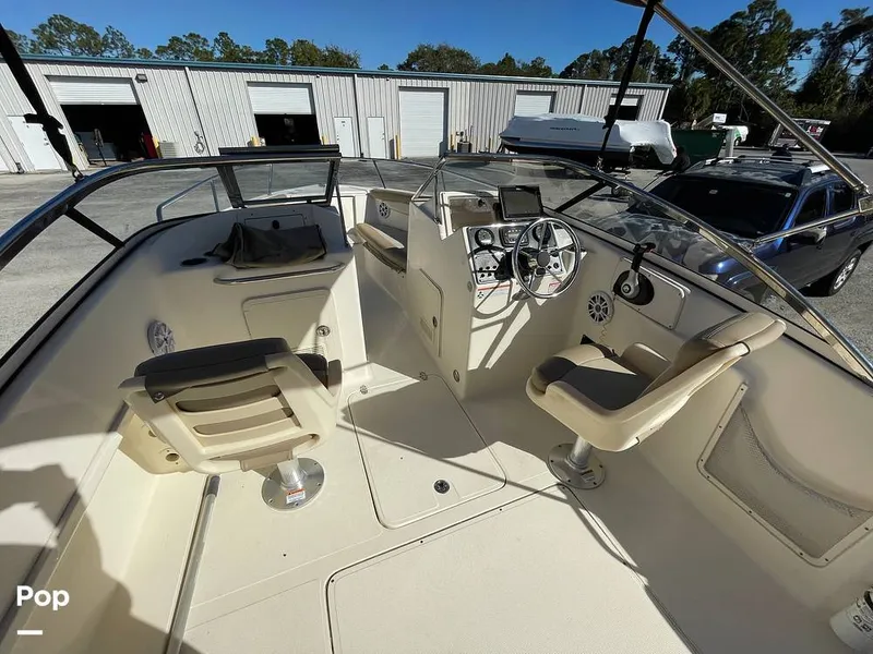 Slide: The Image of Scout 210 Dorado 2022 - 16201573