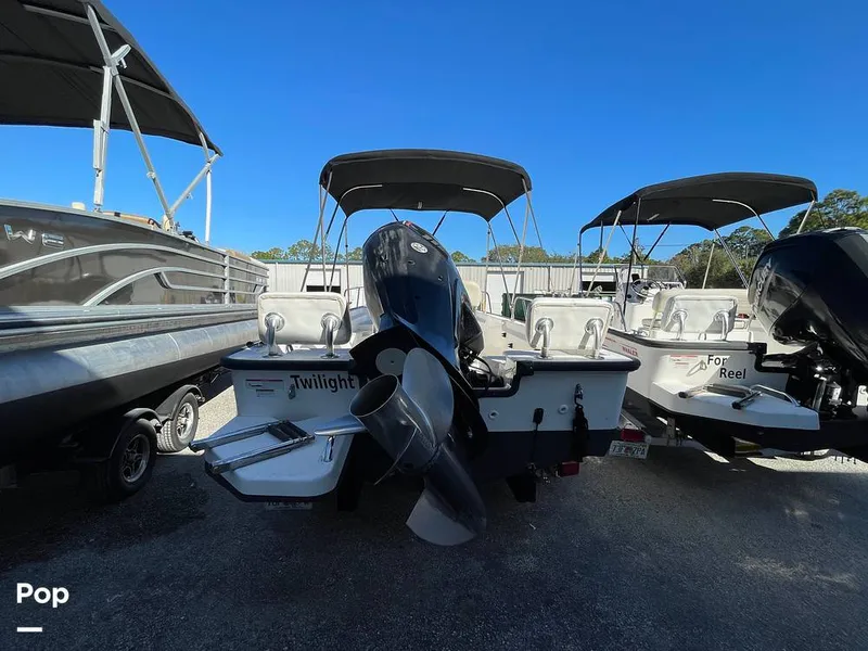 Slide: The Image of Boston Whaler 170 Montauk 2022 - 16207066