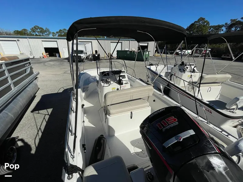 Slide: The Image of Boston Whaler 170 Montauk 2022 - 16207070