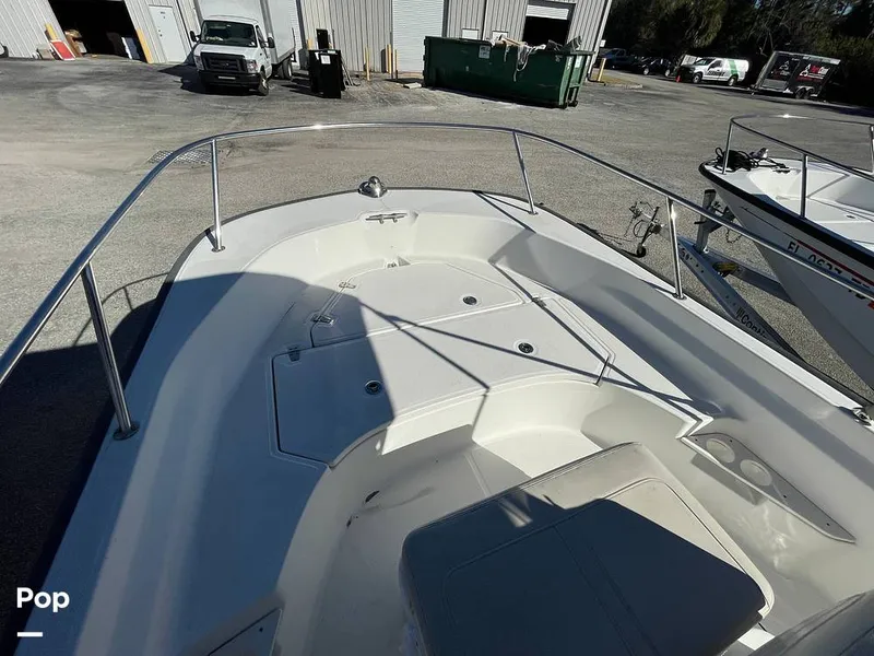 Slide: The Image of Boston Whaler 170 Montauk 2022 - 16207082