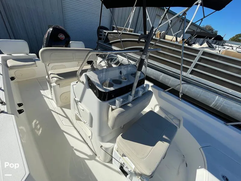 Slide: The Image of Boston Whaler 170 Montauk 2022 - 16207085