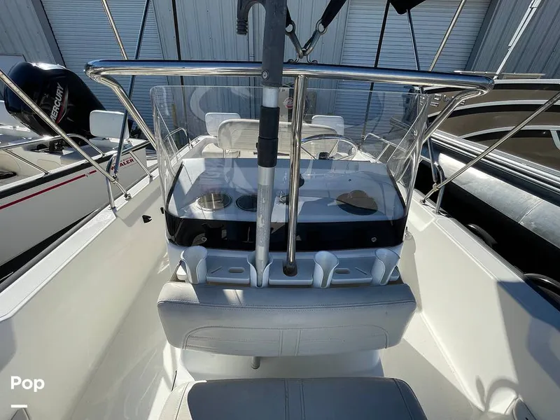 Slide: The Image of Boston Whaler 170 Montauk 2022 - 16207088
