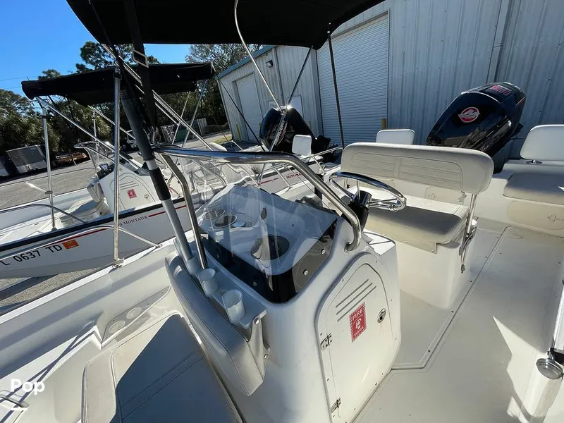 Slide: The Image of Boston Whaler 170 Montauk 2022 - 16207090