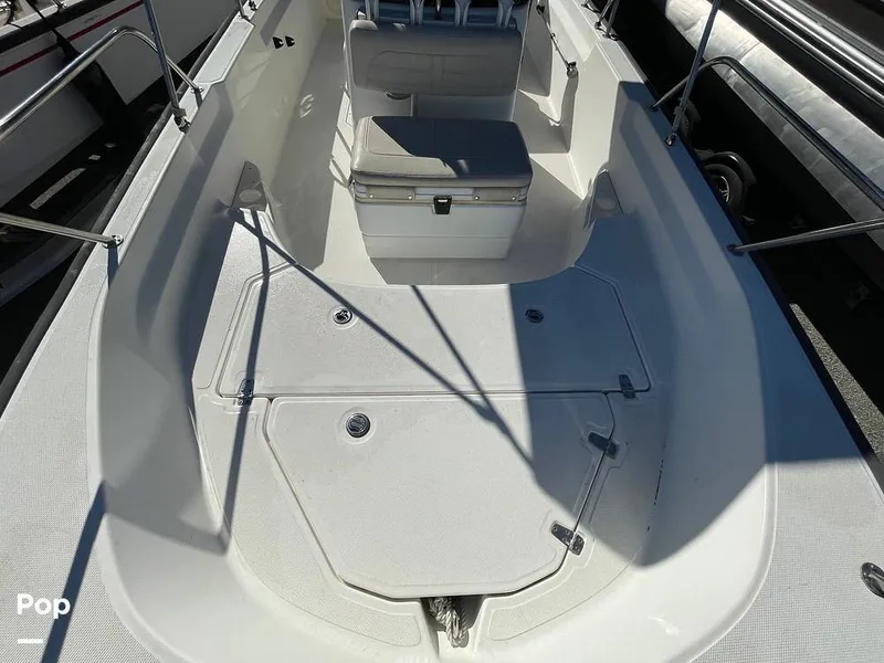 Slide: The Image of Boston Whaler 170 Montauk 2022 - 16207091