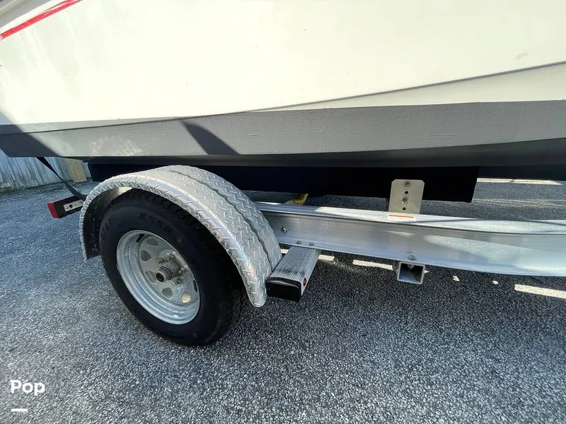 Slide: The Image of Boston Whaler 170 Montauk 2022 - 16207059