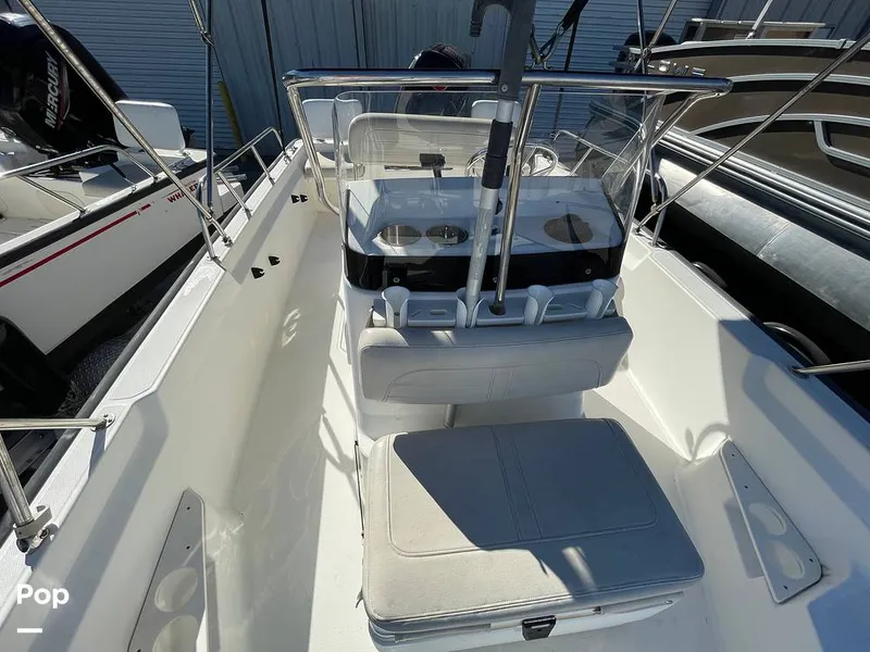 Slide: The Image of Boston Whaler 170 Montauk 2022 - 16207086