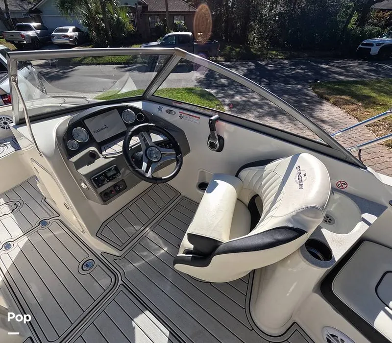 Slide: The Image of Stingray 201DS 2020 - 16188770