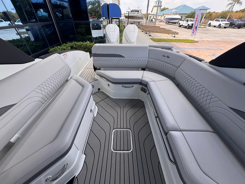 Slide: The Image of Sea Ray SLX 280 Outboard 2026 - 7