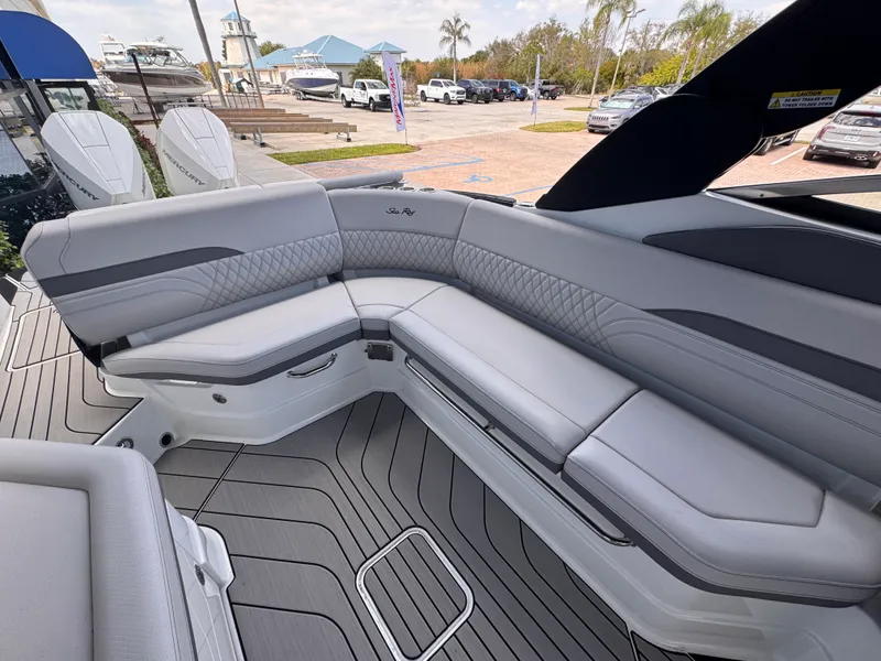 Slide: The Image of Sea Ray SLX 280 Outboard 2026 - 8