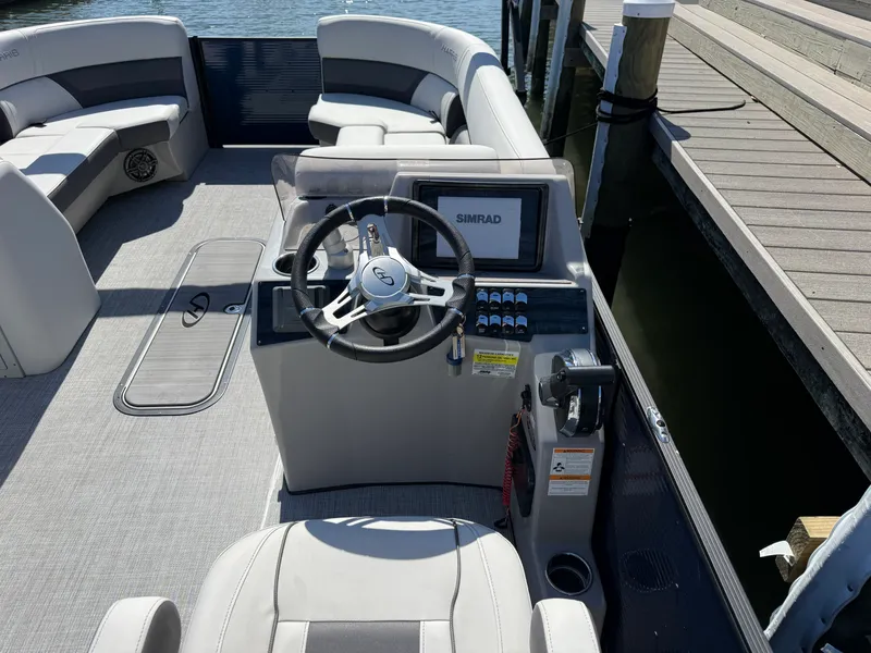 Slide: The Image of Harris 230 CRUISER 2023 - 10