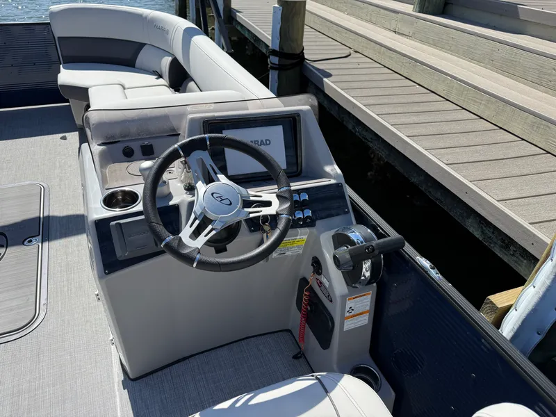 Slide: The Image of Harris 230 CRUISER 2023 - 14