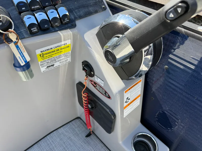 Slide: The Image of Harris 230 CRUISER 2023 - 19