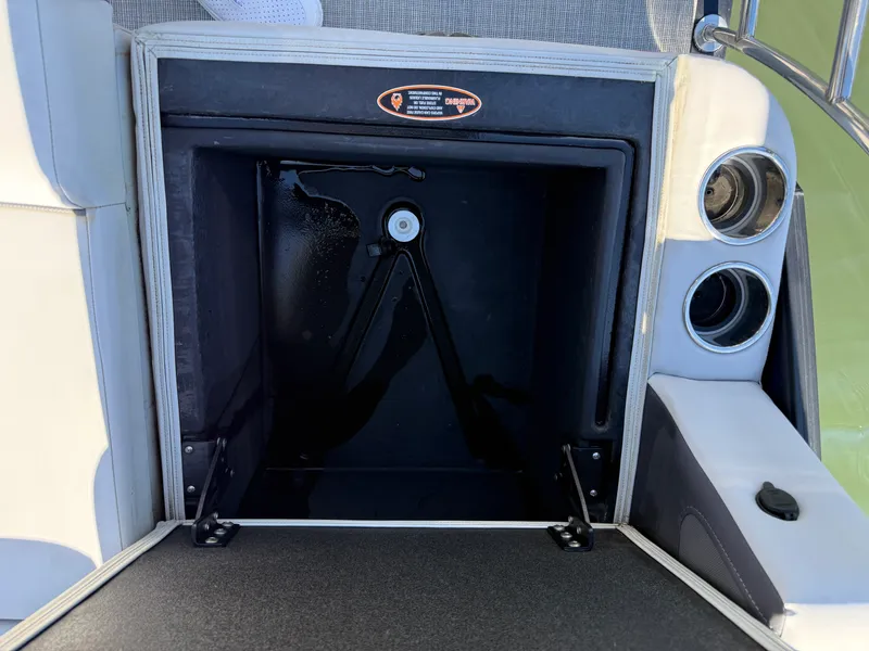 Slide: The Image of Harris 230 CRUISER 2023 - 22