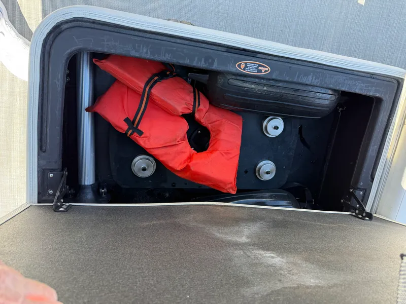 Slide: The Image of Harris 230 CRUISER 2023 - 23