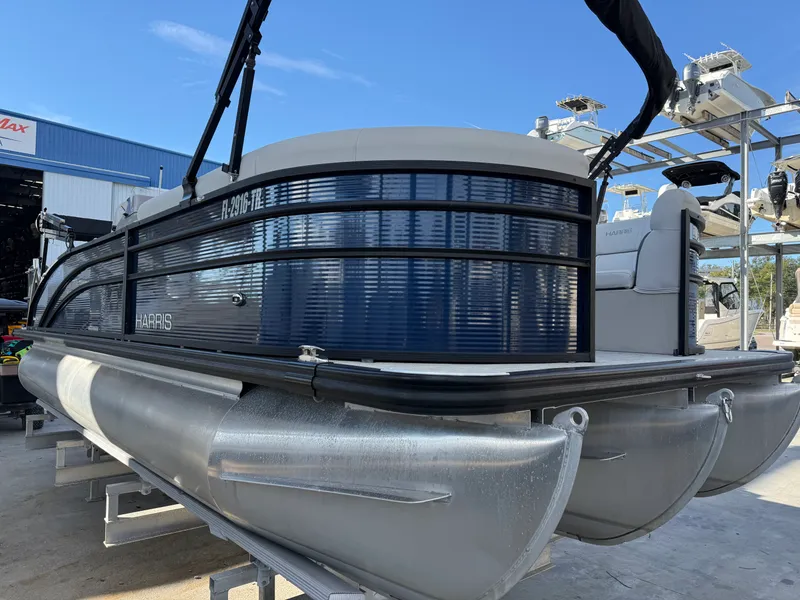 Slide: The Image of Harris 230 CRUISER 2023 - 28