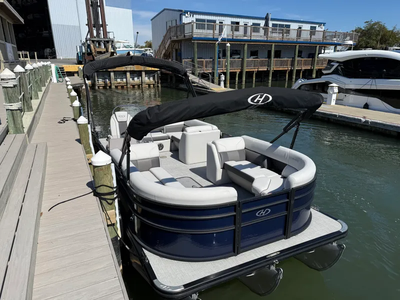 Slide: The Image of Harris 230 CRUISER 2023 - 3