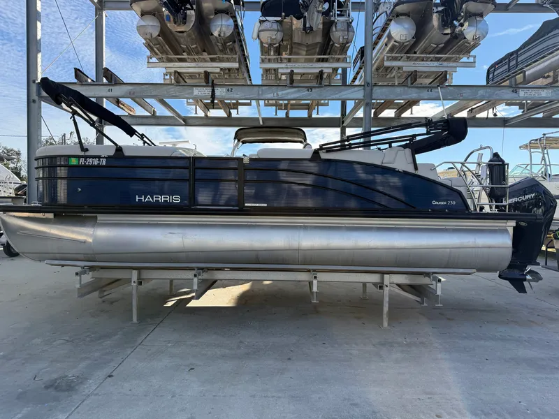 Slide: The Image of Harris 230 CRUISER 2023 - 7