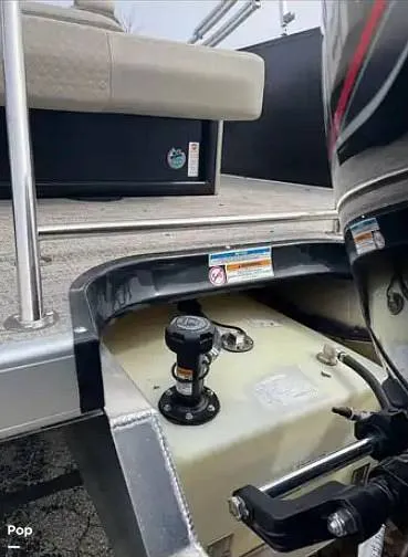 Slide: The Image of Premier 230 Sunsation 2022 - 16186359