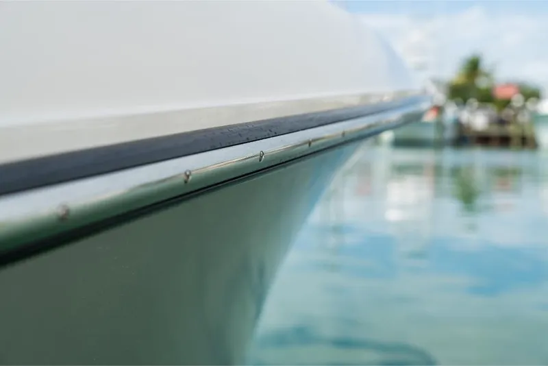 Slide: The Image of Boston Whaler 360 Outrage 2026 - 100