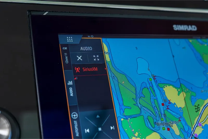 Slide: The Image of Boston Whaler 360 Outrage 2026 - 109