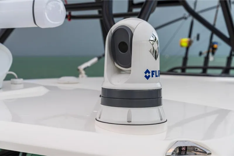 Slide: The Image of Boston Whaler 360 Outrage 2026 - 133