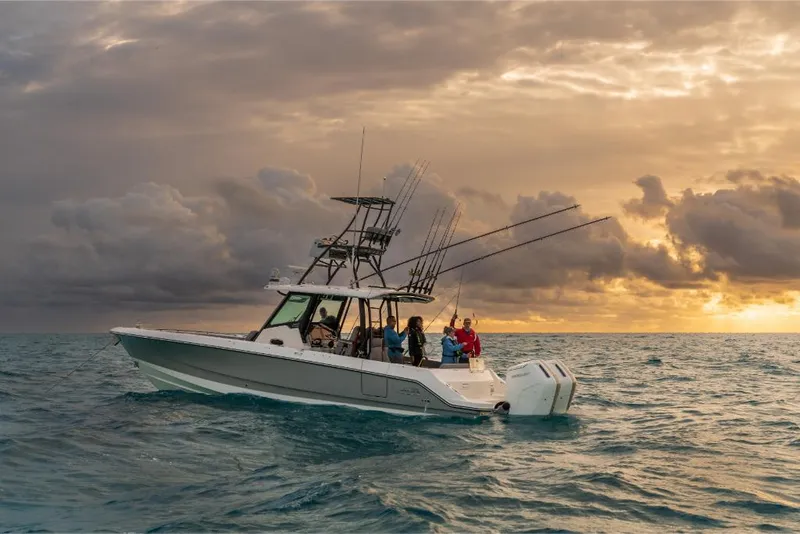 Slide: The Image of Boston Whaler 360 Outrage 2026 - 143