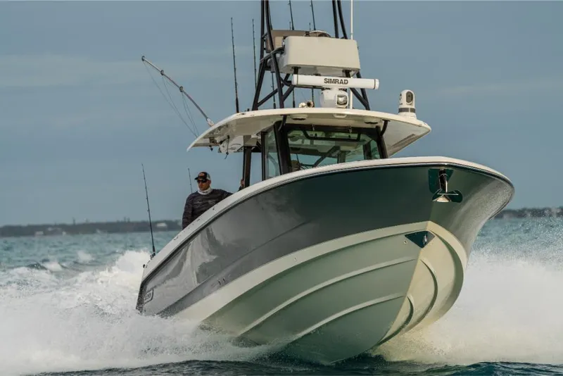 Slide: The Image of Boston Whaler 360 Outrage 2026 - 193
