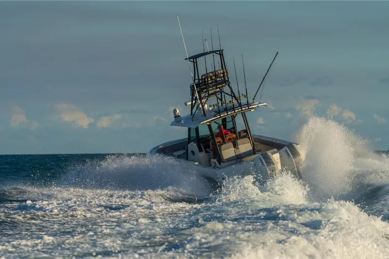 Slide: The Image of Boston Whaler 360 Outrage 2026 - 203