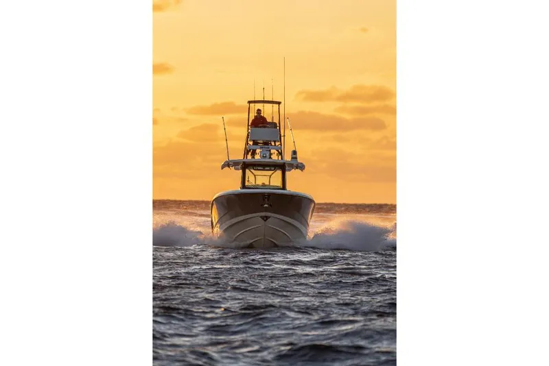 Slide: The Image of Boston Whaler 360 Outrage 2026 - 219