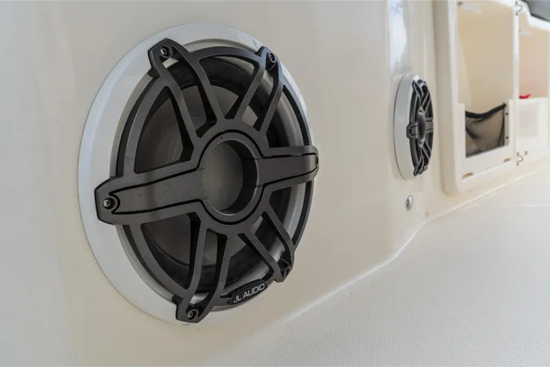 Slide: The Image of Boston Whaler 360 Outrage 2026 - 78