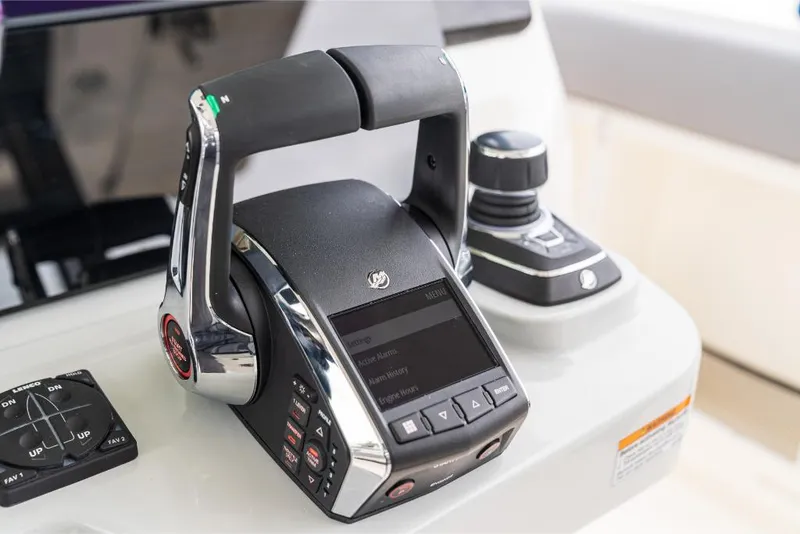 Slide: The Image of Boston Whaler 360 Outrage 2026 - 86