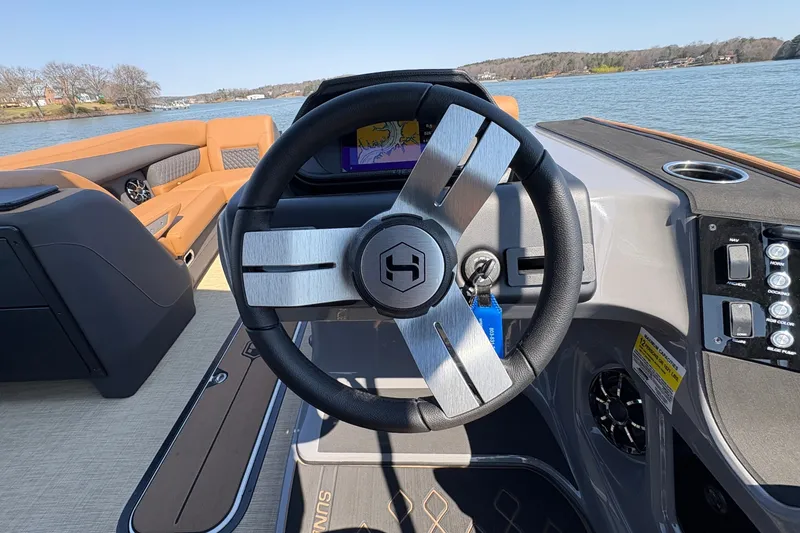 Slide: The Image of Harris Sunliner 230 2026 - 17