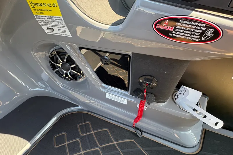 Slide: The Image of Harris Sunliner 230 2026 - 19