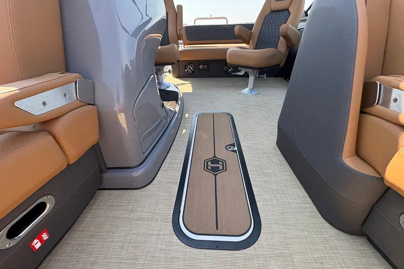 Slide: The Image of Harris Sunliner 230 2026 - 20