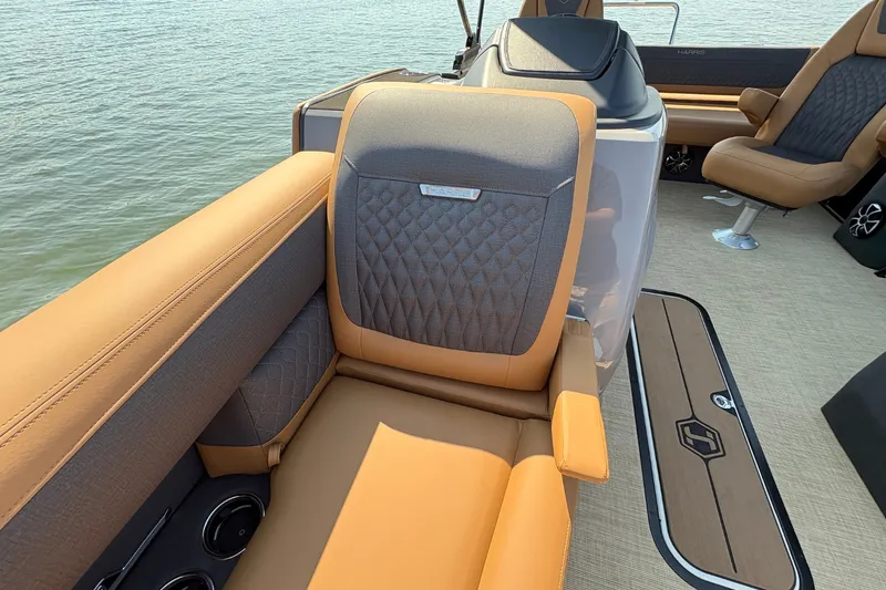 Slide: The Image of Harris Sunliner 230 2026 - 24