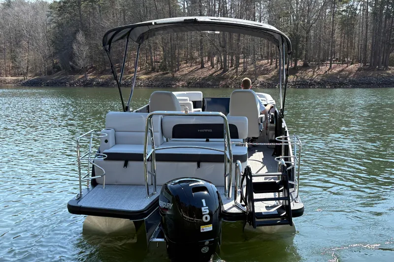 Slide: The Image of Harris Cruiser 230 2026 - 25