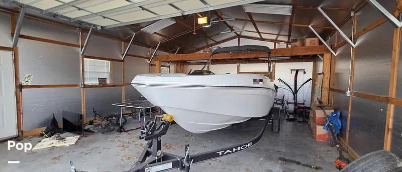 Slide: The Image of Tahoe T18 2023 - 16207343