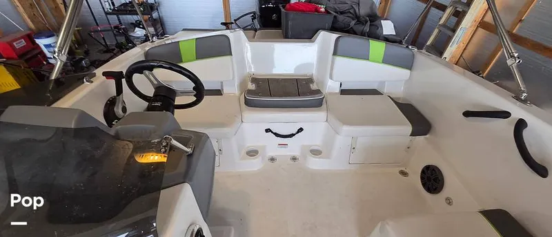 Slide: The Image of Tahoe T18 2023 - 16207375