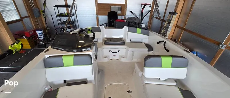 Slide: The Image of Tahoe T18 2023 - 16207408