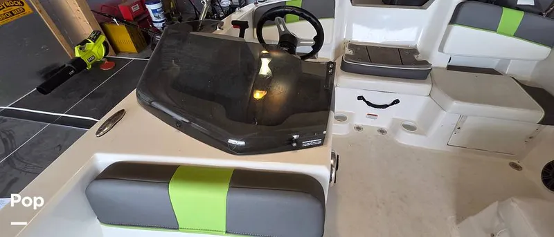 Slide: The Image of Tahoe T18 2023 - 16207409