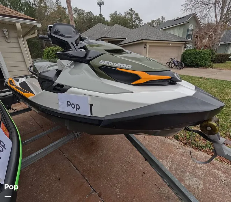 Slide: The Image of Sea-Doo FishPro / Kawasaki STX 160 LX 2020 - 16255156