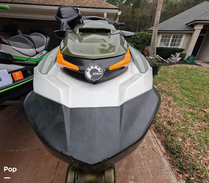 Slide: The Image of Sea-Doo FishPro / Kawasaki STX 160 LX 2020 - 16255157